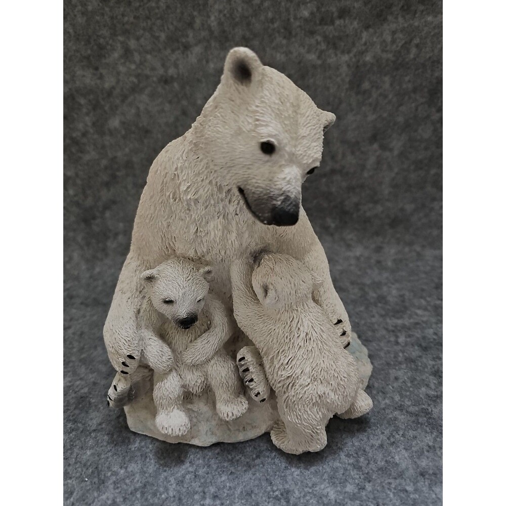 Vintage Polar Bear With Cubs.  LIVING STONE. Resin. Realistic. 7x6 Inches.